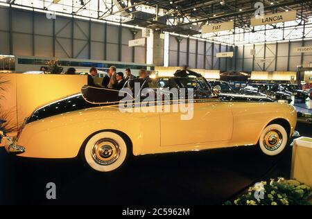 Gelbes Rolls Royce Cabrio auf dem Genfer Automobilsalon 1988 Stockfoto