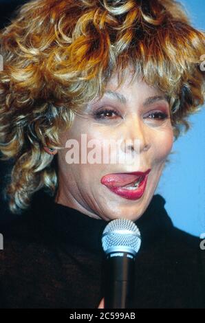 Tina Turner auf der Twent Four Seven Album und Tour Pressekonferenz in Paris 27. Oktober 1999 Stockfoto