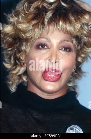 Tina Turner auf der Twent Four Seven Album und Tour Pressekonferenz in Paris 27. Oktober 1999 Stockfoto