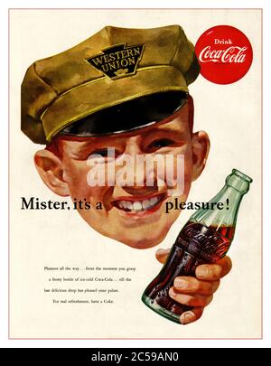 1952 Coca-Cola Getränke Werbung mit einer lächelnden Mütze trägt Western Union Delivery man mit offener Flasche Coca Cola 'Meister ist ein Vergnügen' Stockfoto