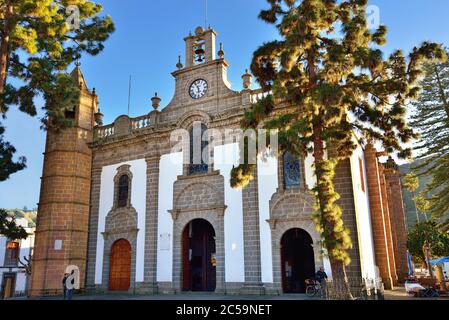 TEROR, SPANIEN - 23. FEB 2014: Basilica de Nuestra Senora del Pino in Teror. Diese Stadt nannte die Quintessenz Kanarische Inseln Lage, wegen der REA Stockfoto