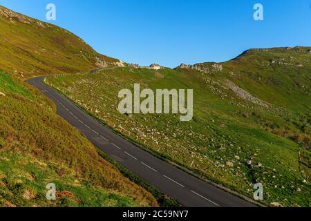 Frankreich, Cantal, Regionalen Naturpark der Vulkane der Auvergne, Monts du Cantal, Haute-Loire, Puy Mary und Pas de Peyrol Stockfoto