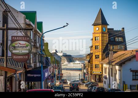 Argentinien, Patagonien, Feuerland Provinz, Ushuaia, die Stadt gilt als die südlichste der Welt, in den Straßen von Ushuaia entlang des Beagle-Kanals Stockfoto