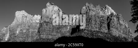 Schwarz und Weiß vom Court of the Patriarchs in Zion, Utah Stockfoto