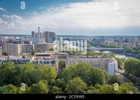 Paris, Frankreich - 25 06 2020: Blick auf Paris vom Eiffelturm Stockfoto