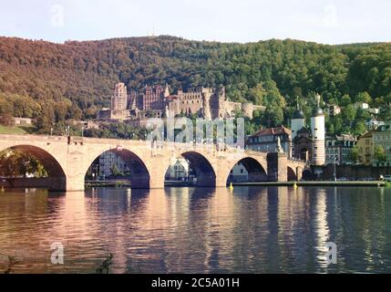 Mittelalterliches Heidelberg, Karl Theodor Brücke und Schloss Stockfoto