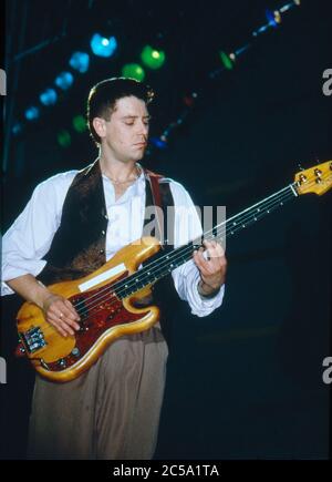 U2 beim Selbsthilfekonzert zugunsten von Arbeitslosen in Irland am RDS Anglesea Stand, Ballsbridge, Dublin, Irland 17. Mai 1986: Adam Clay Stockfoto