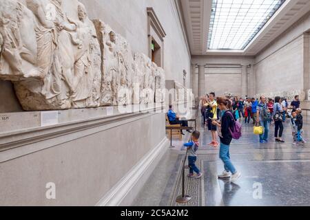 Die Elgin Marbles ausgestellt im British Museum und ursprünglich im Tempel des Parthenon in Athen Stockfoto