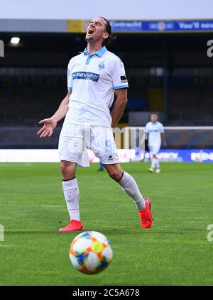 Braunschweig, Deutschland. 1. Juli 2020. Frustriert bei Valmir Sulejmani (Mannheim). GES/Fußball/3. Liga: Eintracht Braunschweig (Braunschweig) - SV Waldhof Mannheim 01.07.2020 Fußball/Fußball: 3. Liga: Braunschweig vs Mannheim, Braunschweig, 1. Juli 2020 Quelle: dpa/Alamy Live News Stockfoto