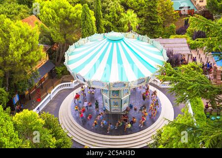 Carrousel im Tibidabo Vergnügungspark in Barcelona, Spanien. Stockfoto