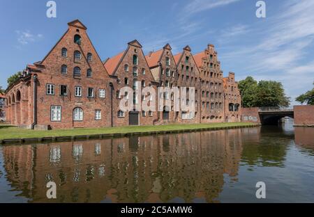 Historische Salzlager (Salzlager) an der Trave in Lübeck. Stockfoto