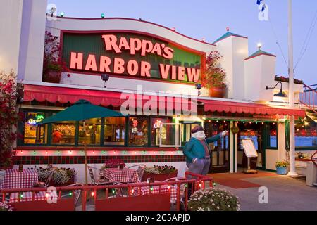 Rappa's Harbour View Restaurant auf Fisherman's Wharf, Monterey, California, USA Stockfoto