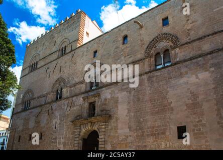 Palazzo Chiaramonte-Steri ist ein historischer Palast, 14. Jahrhundert, Residenz des mächtigen sizilianischen herrn Manfredi III Chiaramonte, Palermo, Sizilien, Italien Stockfoto