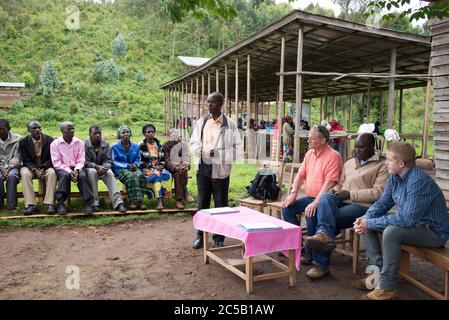 Besuch der Gashonga Kaffee-Kooperative in der Region Lake Kivu in Ruanda Stockfoto