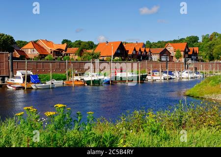 Hitzacker (Elbe): Hafen und Hochwasserschutzanlage, Landkreis Lüchow-Dannenberg, Niedersachsen, Deutschland Stockfoto