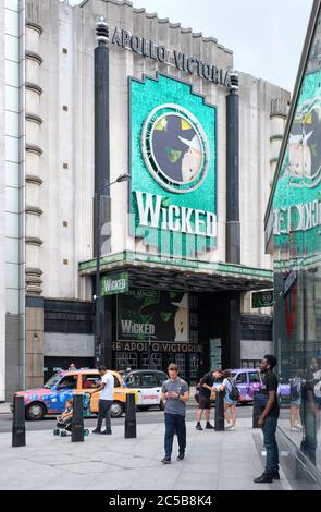 Das Apollo Victoria Theater präsentiert Wicked, das Musical, Gewinner von über 100 großen Auszeichnungen Stockfoto