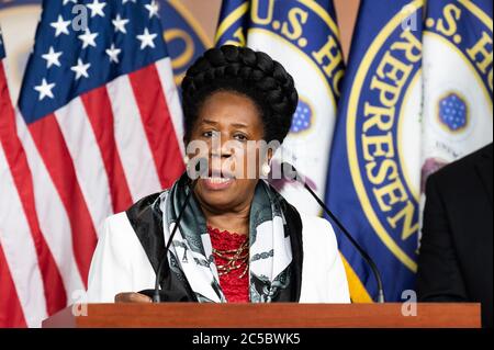 Washington, Usa. Juli 2020. Die US-Vertreterin Sheila Jackson-Lee (D-TX) spricht auf einer Pressekonferenz des Congressional Black Caucus. Kredit: SOPA Images Limited/Alamy Live Nachrichten Stockfoto