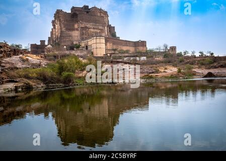 23. Februar 2020- Indien - Mehrangarh Fort in Jodhpur, Mehrangarh Fort der schönen Stadt Jodhpur, die blaue Stadt von Rajasthan in Stockfoto