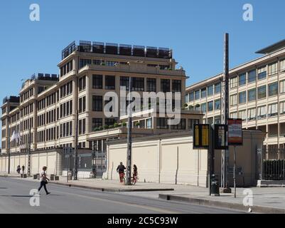 TURIN, ITALIEN - CA. JUNI 2020: Die Fiat-Autofabrik Lingotto (ca. 1919) Stockfoto