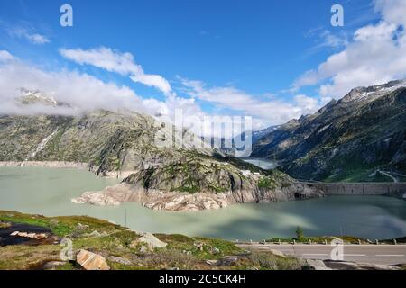 Der Grimselsee am Grimselpass, ein Stausee am Kopfende der Aare im Kanton Bern. Stockfoto