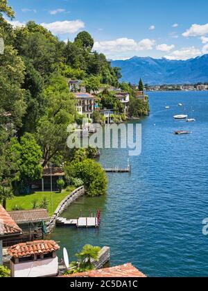 Grundstück am Ufer des Lago Maggiore in der Nähe von Ascona, Kanton Tessin, Schweiz. Stockfoto