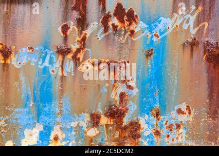 Rost bedeckt verwitterten Eisen Stahl Metall Textur Hintergrund mit rostigen Peeling Blasenfarbe Stockfoto