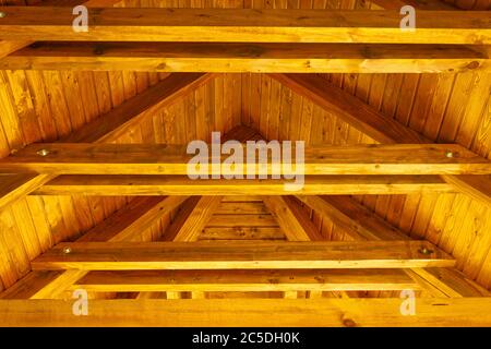 Polen Podkarpackie Bieszczady, Aussichtspunkt Bircza. Holzelemente, Details der Struktur glauben an die Aussicht. Stockfoto