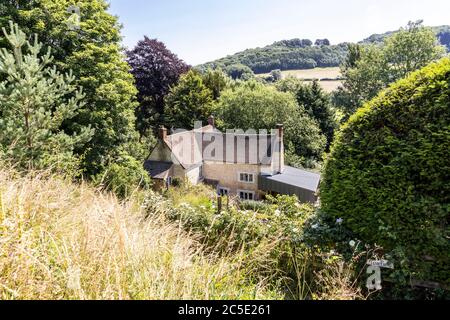 'Rosebank' (mit einer modernen Erweiterung) im Cotswold-Dorf Slad, Gloucestershire, Großbritannien - das Elternhaus von Laurie Lee, Autor von 'Cider with Ros Stockfoto