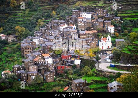 Charmantes, bergiges Dorf namens Piodao in Serra da Estrela, Portugal Stockfoto