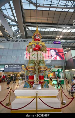 BANGKOK, THAILAND - CIRCA JANUAR 2020: Innenaufnahme des Suvarnabhumi Flughafens. Stockfoto