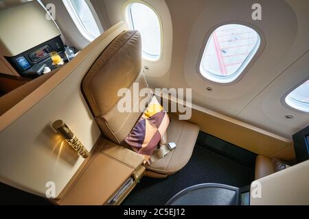 BANGKOK, THAILAND - CIRCA JANUAR 2020: Innenaufnahme der Etihad Airways Boeing 787 Dreamliner Stockfoto