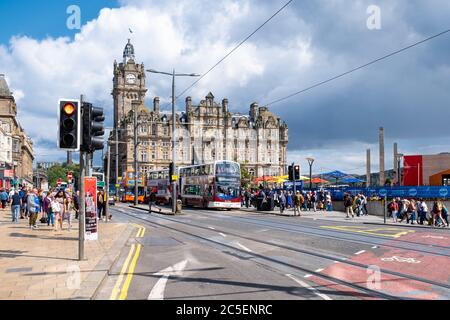 Er berühmte Princes Street in der schottischen Stadt Edinburgh Stockfoto