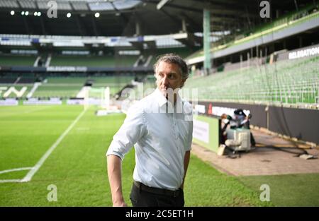 Bremen, Deutschland. Juli 2020. Manager Frank Baumann (Werder) während des Interviews. Sport: Fußball: 1. Bundesliga: Saison 19/20: Abstieg erster Abschnitt: SV Werder Bremen - FC Heidenheim, 02.07.2020 Credit: Marvin Ibo G? Ng? R/GES/POOL – weltweite Nutzung/dpa/Alamy Live News Stockfoto