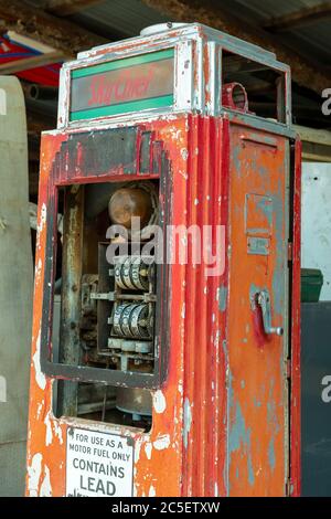 Idaho, USA - 22. August 2013: Eine antike Sky Chief-Gaspumpe Stockfoto