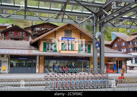 Bahnhof, Lauterbrunnen, Lauterbrunnental, Lauterbrunnental, Jungfrauregion, Schweiz, Suisse, Svájc, Europa Stockfoto