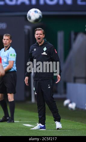 Bremen, Deutschland. 2. Juli 2020. Trainer Florian Kohfeldt (Bremen) gestikuliert. Sport: Fußball: 1. Bundesliga: Saison 19/20: Abstieg erster Abschnitt: SV Werder Bremen - FC Heidenheim, 02.07.2020 Credit: Marvin Ibo G? Ng? R/GES/POOL – weltweite Nutzung/dpa/Alamy Live News Stockfoto