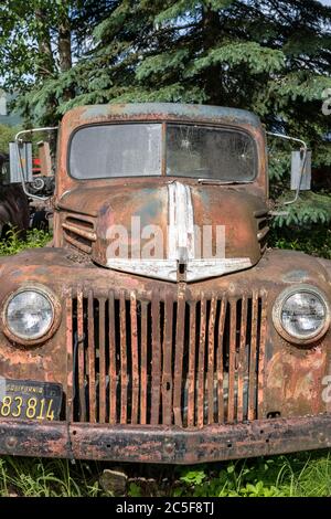 Oldtimer-Trucks im Chena Hot Springs Resort in Fairbanks, Alaska Stockfoto