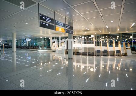 MÜNCHEN, DEUTSCHLAND - CA. JANUAR 2020: Innenaufnahme des Münchner Flughafens. Stockfoto