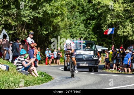 Bosdarros, Frankreich - 19. Juli 2019: Der italienische Radfahrer Giulio Ciccone vom Team Trek-Segafredo fährt während der Etappe 13, Einzelzeitfahren, von Le Tour Stockfoto