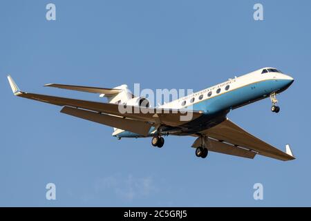 United States Air Force (USAF) Gulfstream Aerospace C-37A Gulfstream V aus dem 65. Airlift Squadron mit Sitz in der Joint Base Pearl Harbor-Hickam, Hawaii. Stockfoto