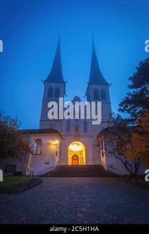 St. Leodegar Kirche in Luzern. Luzern, Schweiz. Stockfoto