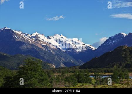 Der Blick auf die Berge, El Chalten Dorf in Patagonien, Argentinien Stockfoto