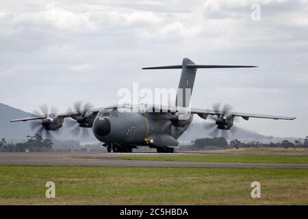 Französische Luftwaffe (Armee De LÕAir) Airbus A400M Atlas großes viermotoriges Militärflugzeug. Stockfoto