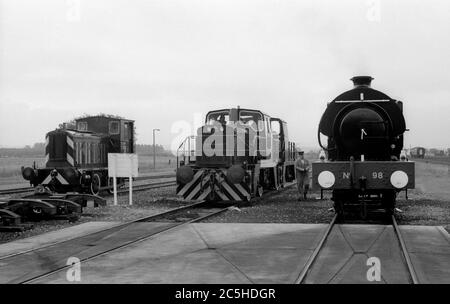 Armeelokomotiven auf der Ausstellung im Long Marston Army Camp öffentlichen Tag der offenen Tür, Warwickshire, Großbritannien. 1987. Stockfoto