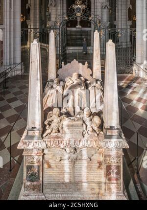 Das Grab von Gustav Vasa (Gustav I. von Schweden) und zwei seiner Ehefrauen, innen der Uppsala-Kathedrale (Domkyrka). Uppsala, Schweden, Skandinavien. Stockfoto