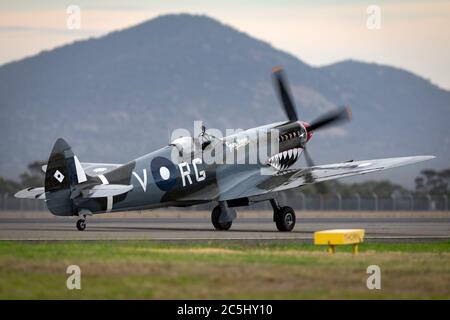 Supermarine Spitfire MK VIII VH-HET in der Royal Australian Air Force (RAAF) Markierungen durch die ihlienworth Aviation Museum betrieben. Stockfoto