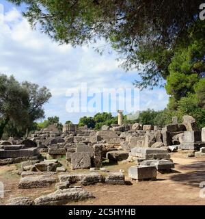 GRIECHENLAND, OLYMPIA - 5 Okt: Antike Ruinen am 5. Oktober 2013 in Olympia. Geburtsort der olympischen Spiele, jetzt UNESCO-Weltkulturerbe und Ort, wo Stockfoto