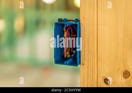 Neubau in West-Zentral-Florida von Fundamenten, Blockarbeiten, Rahmung, Elektro-, Sanitär-, HLK-und Einstellung Traversen. Stockfoto