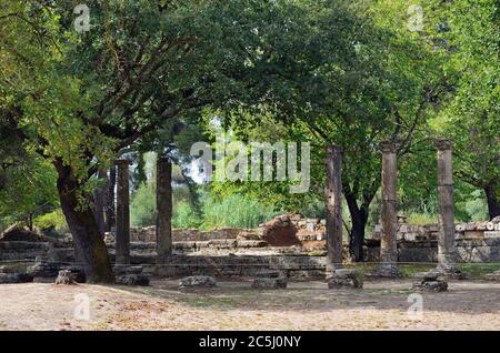 Olympia, Griechenland - 5. Okt, 2013: Antike Ruinen in Olympia. Geburtsort der olympischen Spiele, jetzt UNESCO-Weltkulturerbe und Ort, wo Ignite Stockfoto