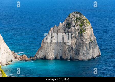 Die Mizithres, Kleine und Große. Beeindruckende Felsformationen auf Kap Keri, Zakynthos Insel. Griechenland. Stockfoto